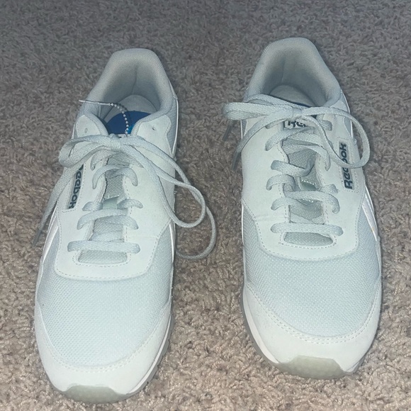 Reebok Classic Leather Sneaker - Picture 5 of 6